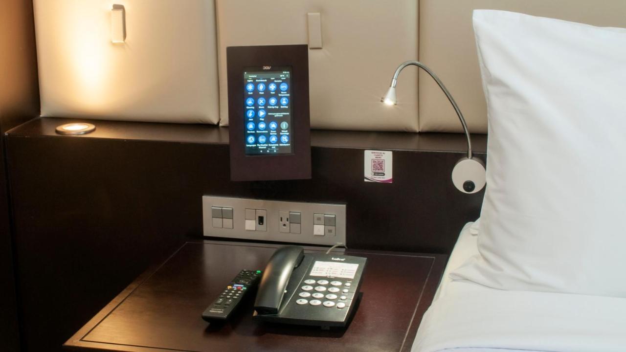 Belair Unique Mexico City Wtc, Trademark By Wyndham Exterior photo A telephone with a built-in IP telephone